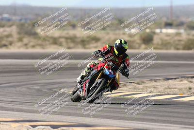 media/Jan-15-2026-Racers Edge (Thu) [[dfebeb70ab]]/3-B Group/Session 2 (Turn 11)/